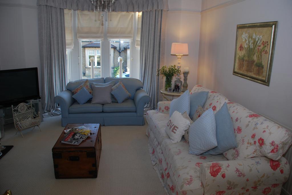 הרוגייט Springdale Guest House מראה חיצוני תמונה